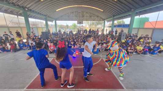 Foto 7 de 16 — Festival nas Escolas